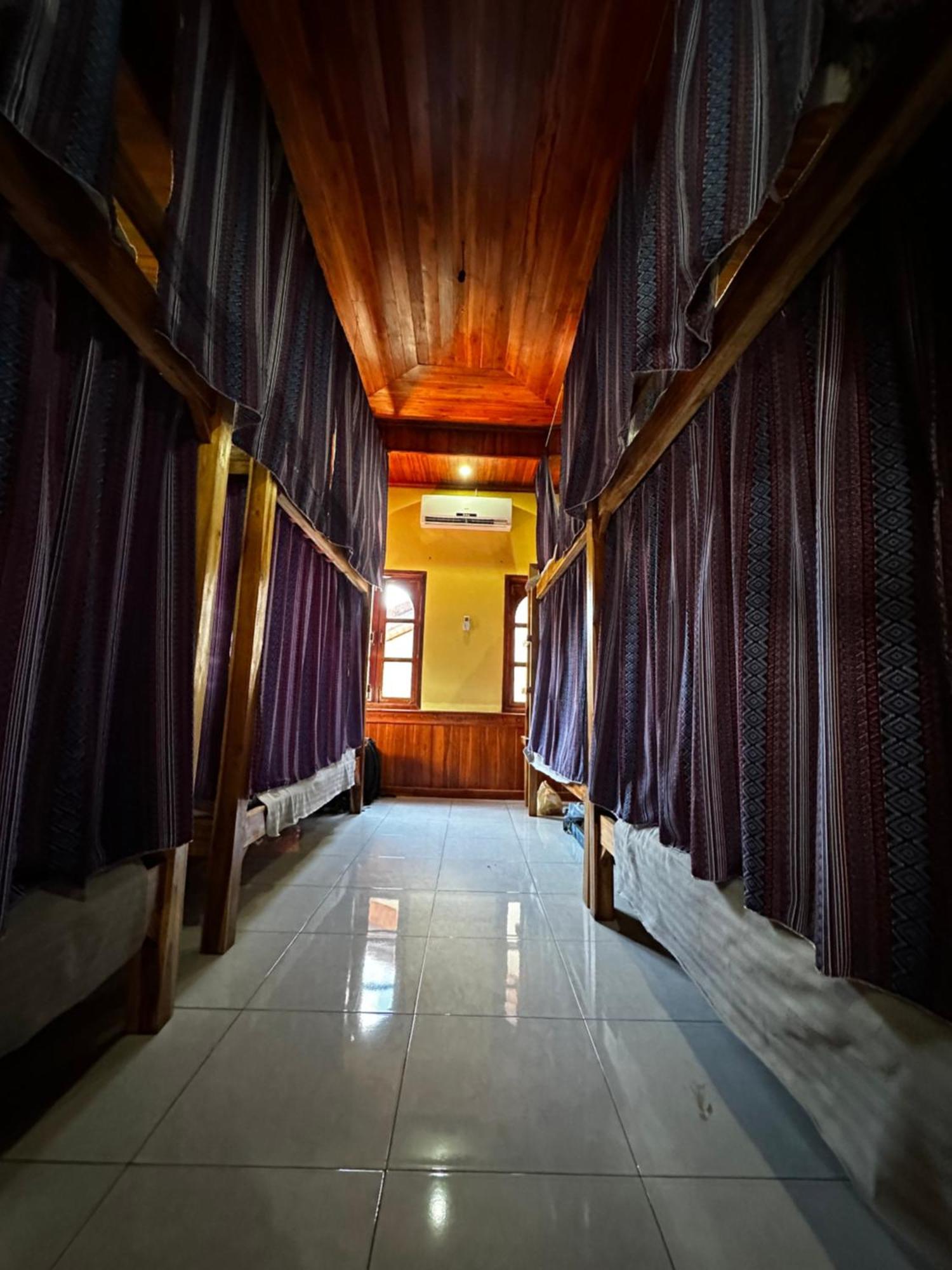 La Casa Nostra Hostel Luang Prabang Exterior photo
