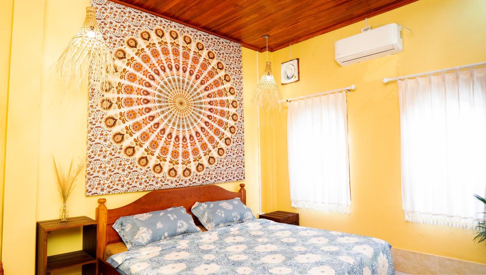La Casa Nostra Hostel Luang Prabang Exterior photo
